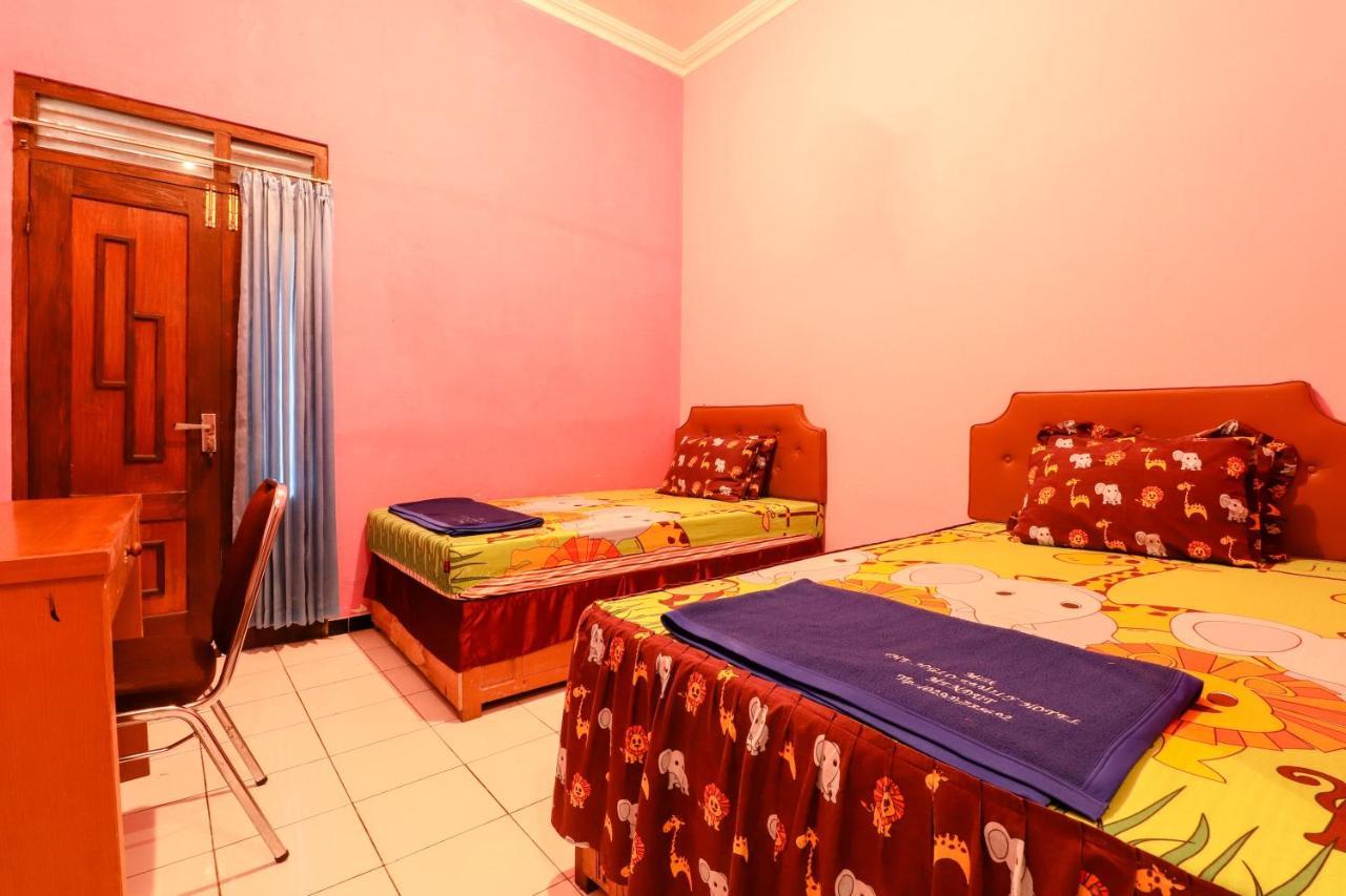 The Joglo Family Hotel Magelang Exterior photo